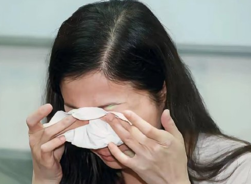 三亚市私家侦探:知道丈夫出轨后妻子千万不能选择哭闹方式